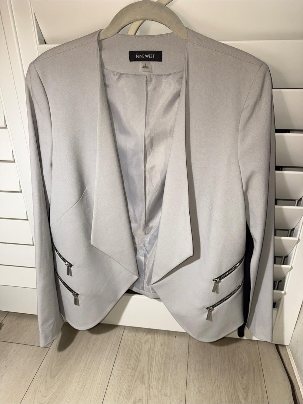 NWOT - Nine West Light Gray & Black Open-Front Draped Blazer with Zip Accents. - Picture 1 of 5